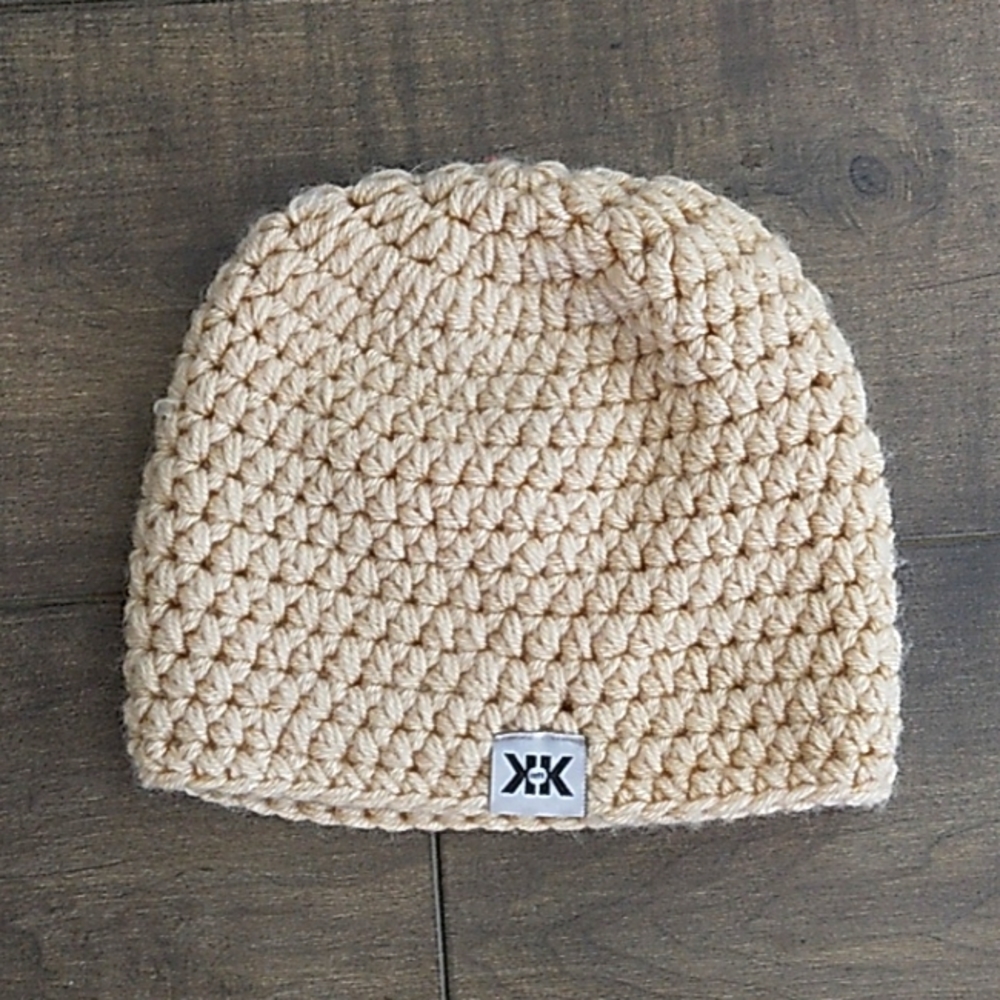 HAND CROCHET BEANIE CREAM FROM AFRICA WOMANS